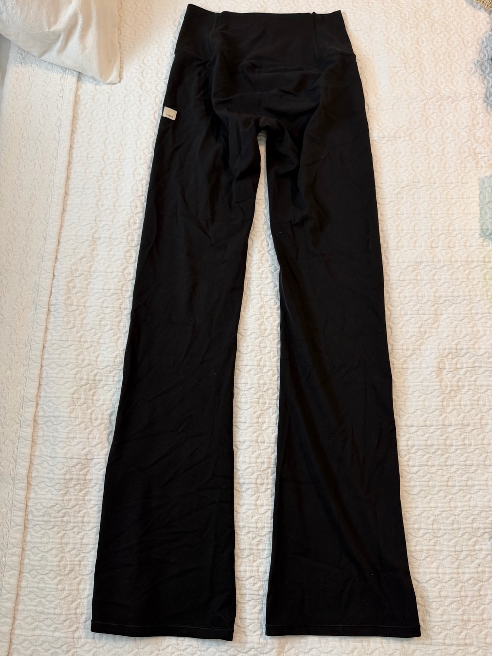 Vuori Black Flared Leggings